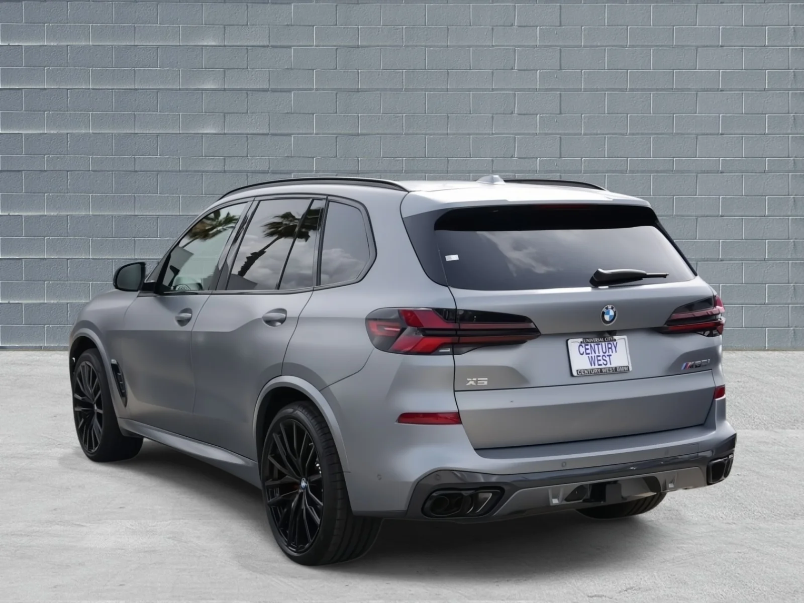 New 2026 Frozen Pure Grey Metallic BMW M60i image 3