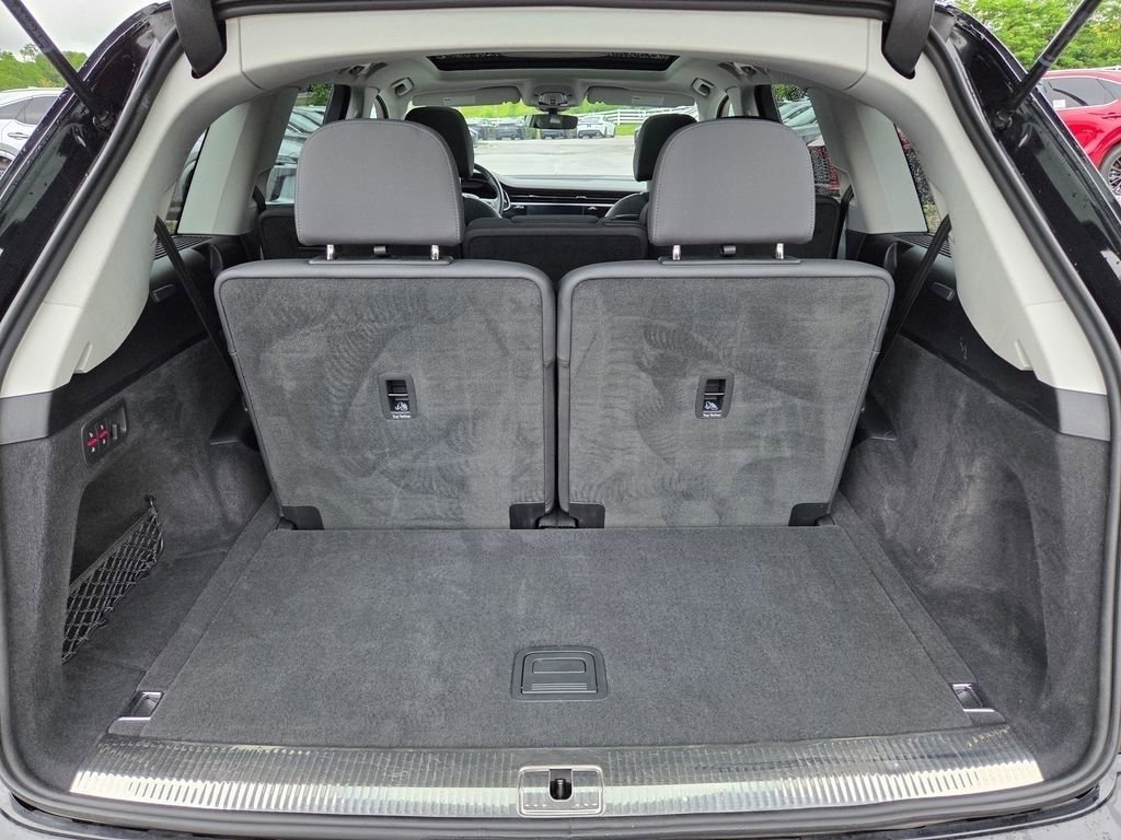 Used 2023 Mythos Black Metallic Audi Premium Plus image 33
