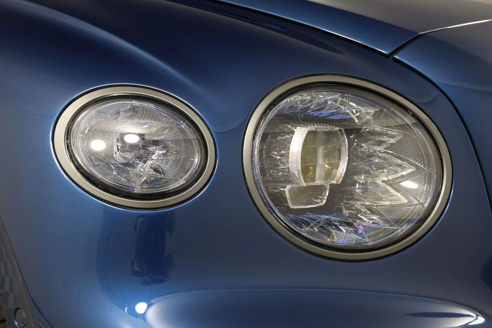 2025 Bentley Flying Spur Speed - Photo 13