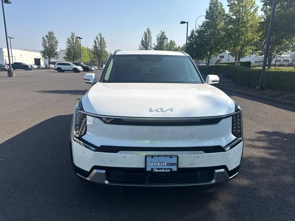 Used 2024 Kia EV9 Land with VIN KNDADFS55R6026804 for sale in Gresham, OR