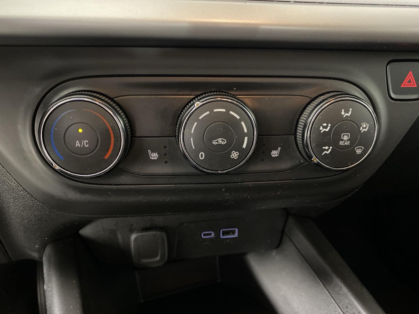 Used 2024 Summit White Chevrolet 1RS image 18