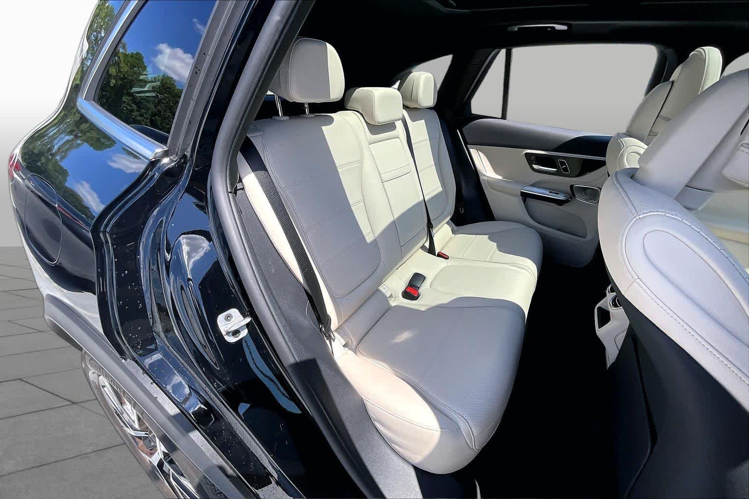 Used 2025 Black Mercedes-Benz GLC 350e image 20