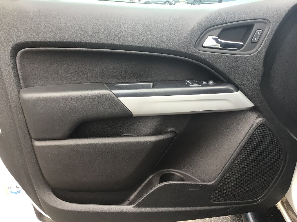 Used 2021 SUMMIT WHITE Chevrolet 2WD LT image 8