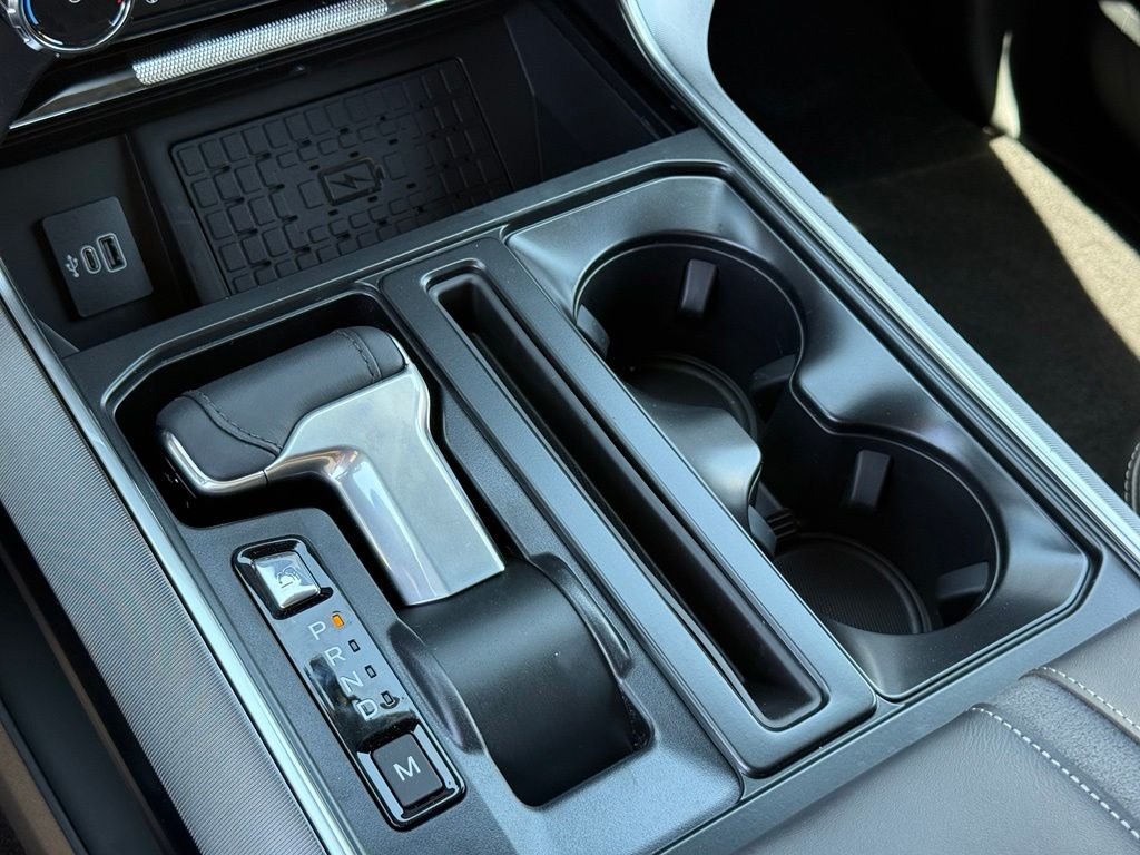 New 2026 Star White Metallic Tri-Coat Ford Platinum® image 11