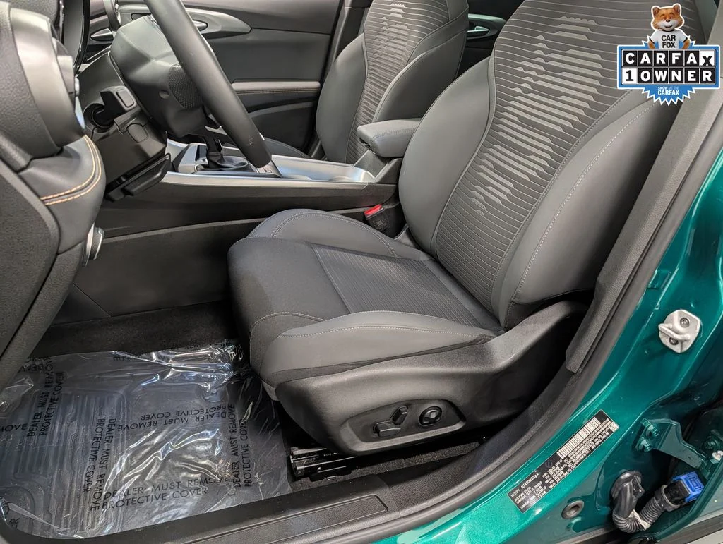 Used 2025  Alfa Romeo  image 11