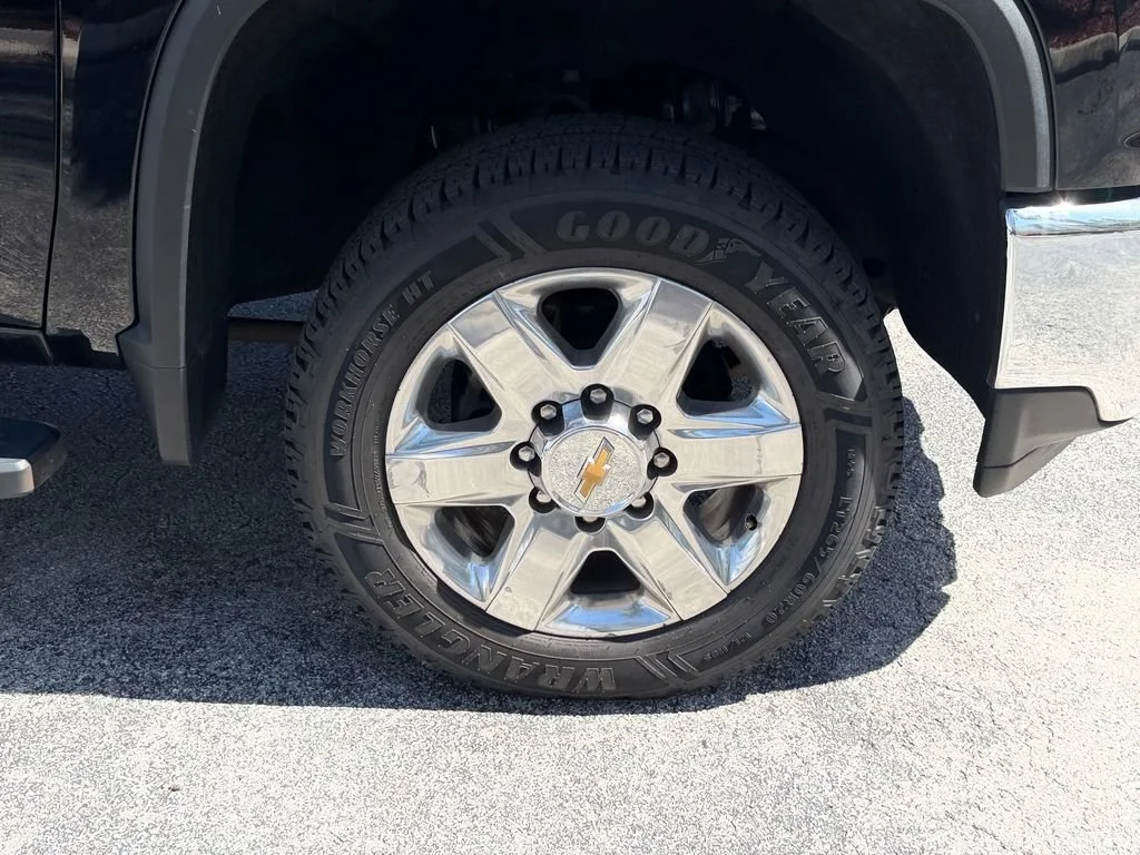 Used 2022 Black Chevrolet LTZ image 9