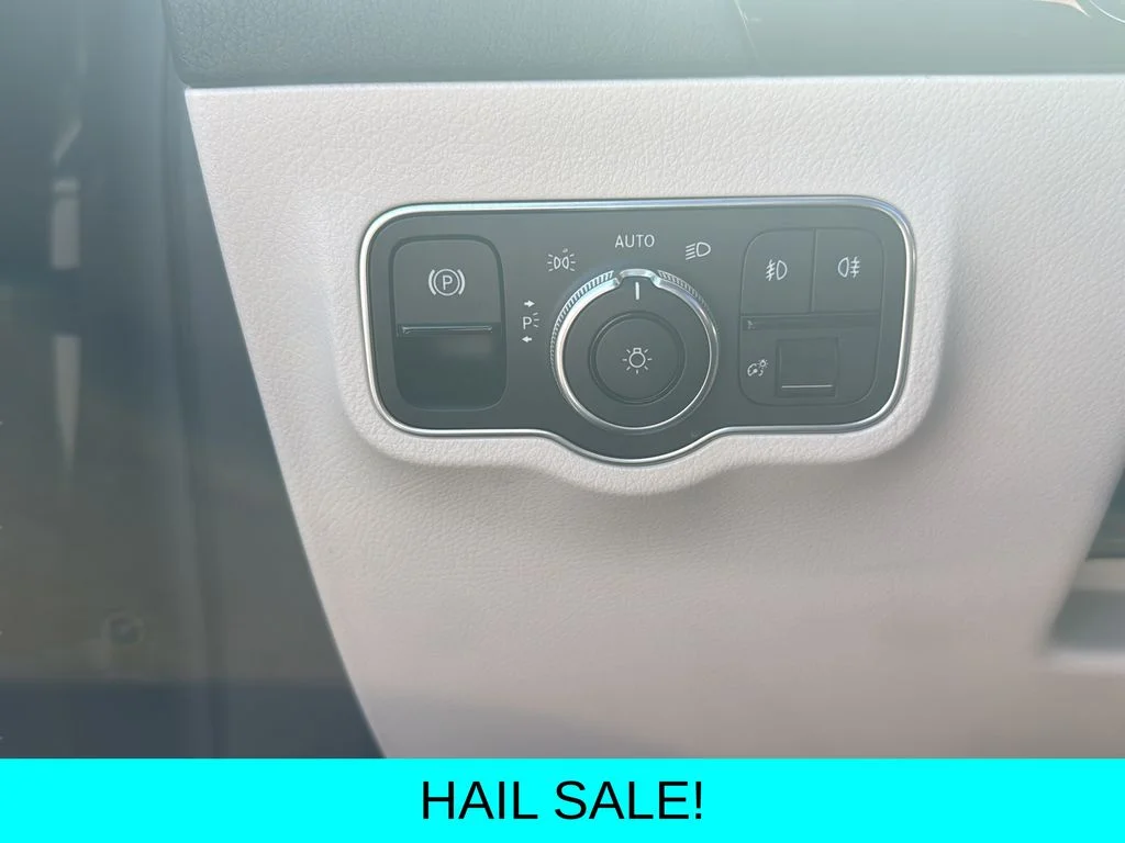 Used 2022 Blue Mercedes-Benz GLA 250 image 18