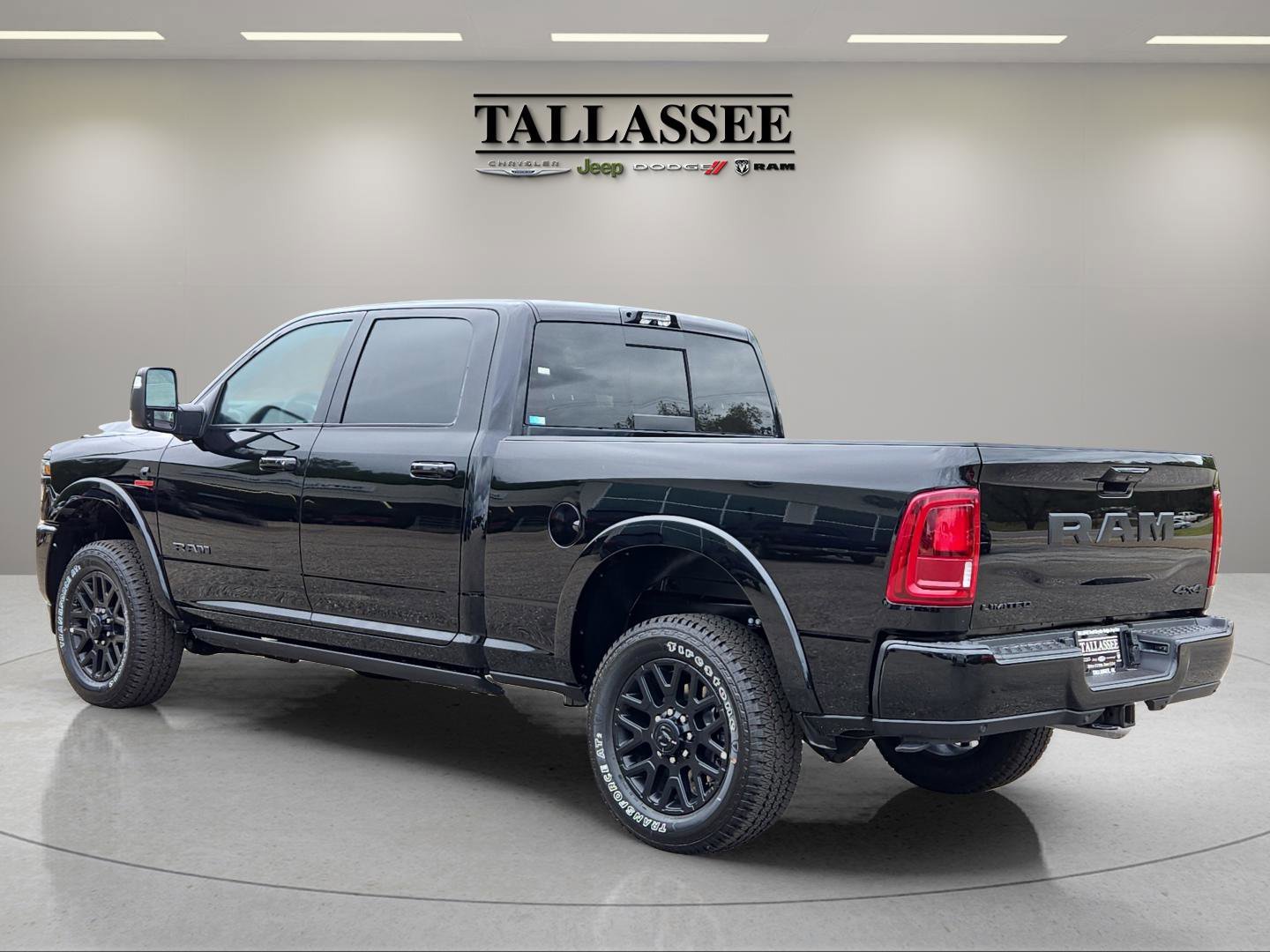 New 2026 Diamond Black Crystal Pearlcoat Ram Limited image 11