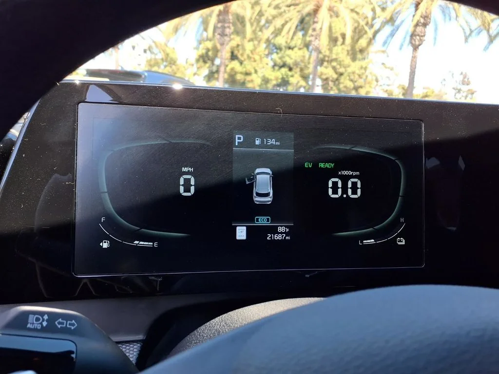 Certified Used 2024 Gray Kia LX image 11