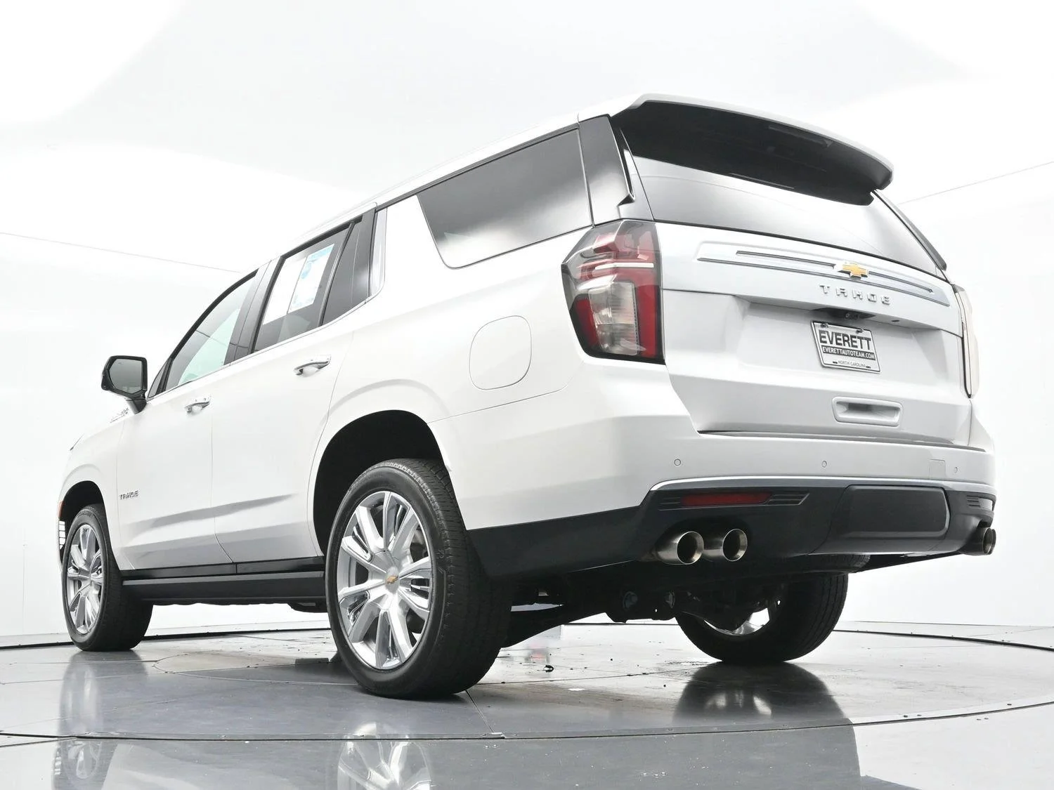 Used 2021 IRIDESCENT PEARL TRICOAT Chevrolet High Country image 50