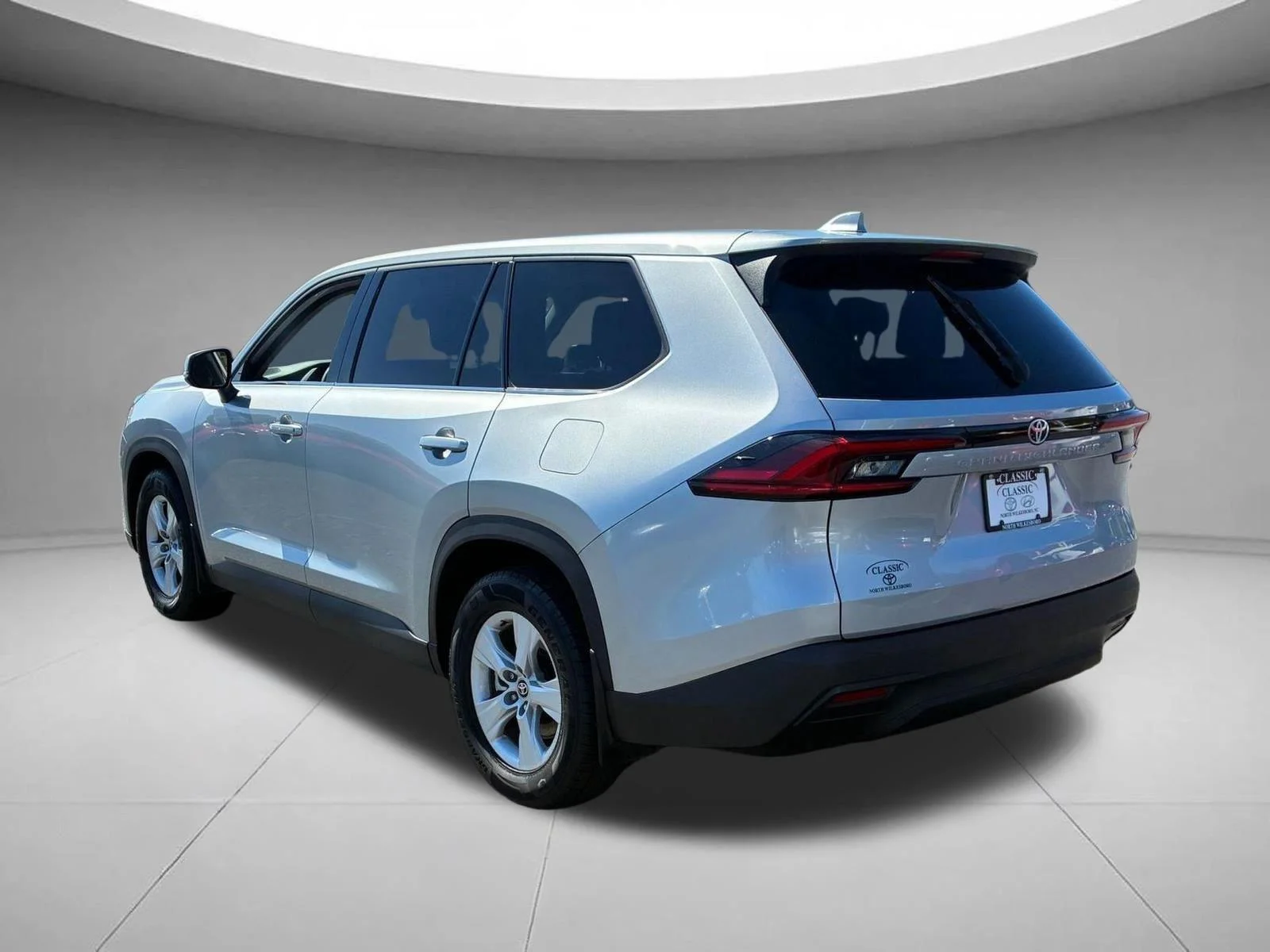 Used 2025 Celestial Silver Metallic Toyota LE image 7