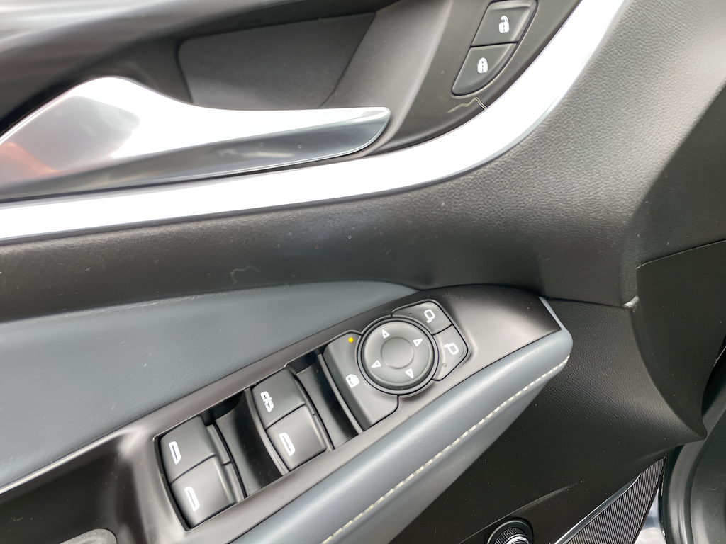 Used 2020 Blue Buick Essence image 10