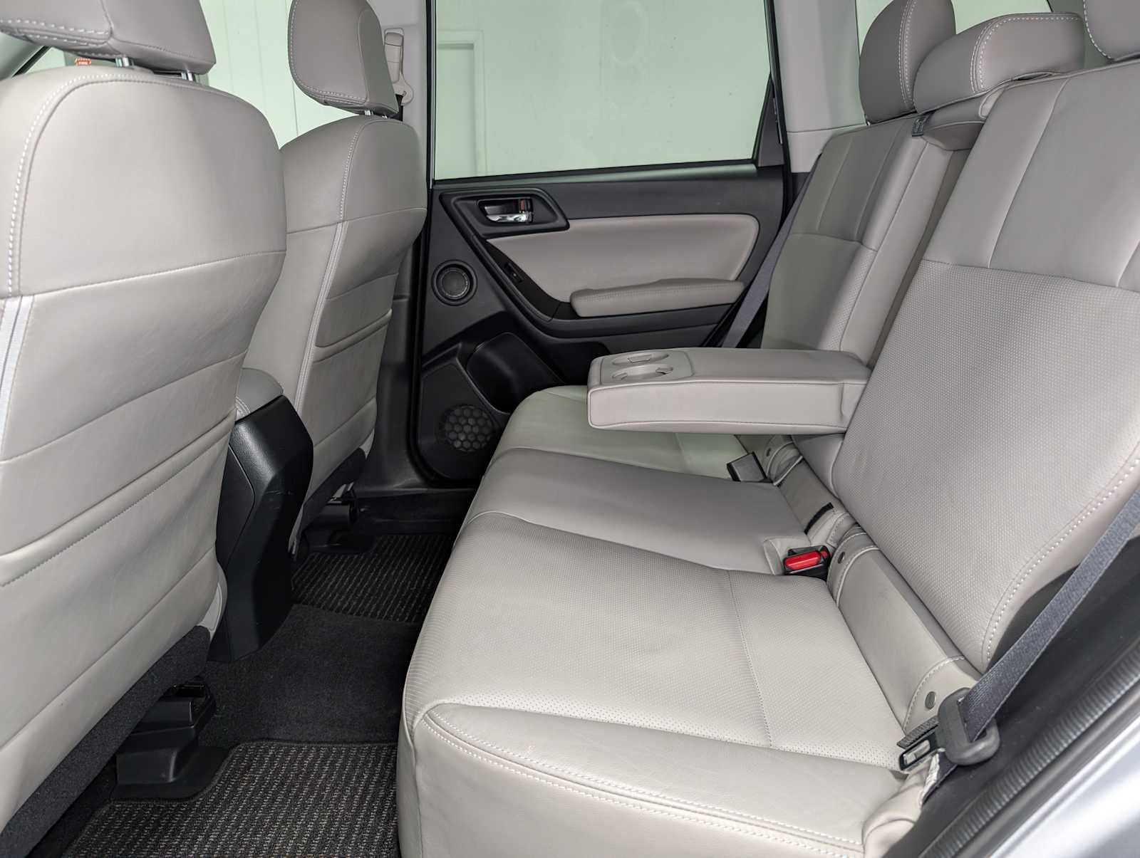 Used 2016 Ice Silver Metallic Subaru 2.5i Touring image 22