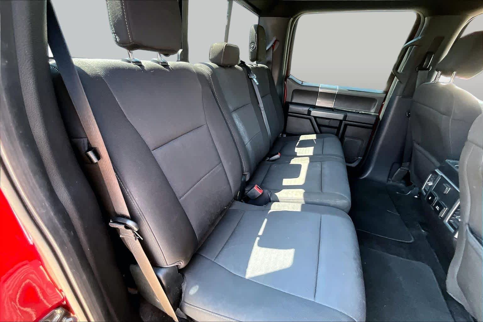 Used 2018 Ruby Red Metallic Tinted Clearcoat Ford XLT image 20