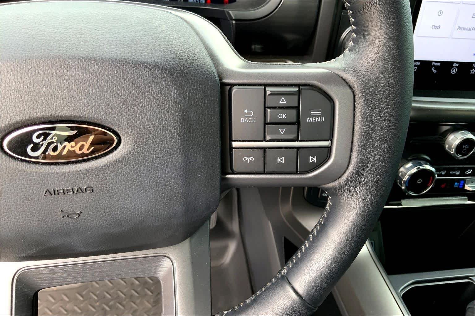 Used 2024 Iconic Silver Metallic Ford LARIAT image 23