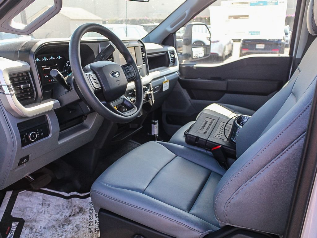 New 2025 Oxford White Ford XL image 16