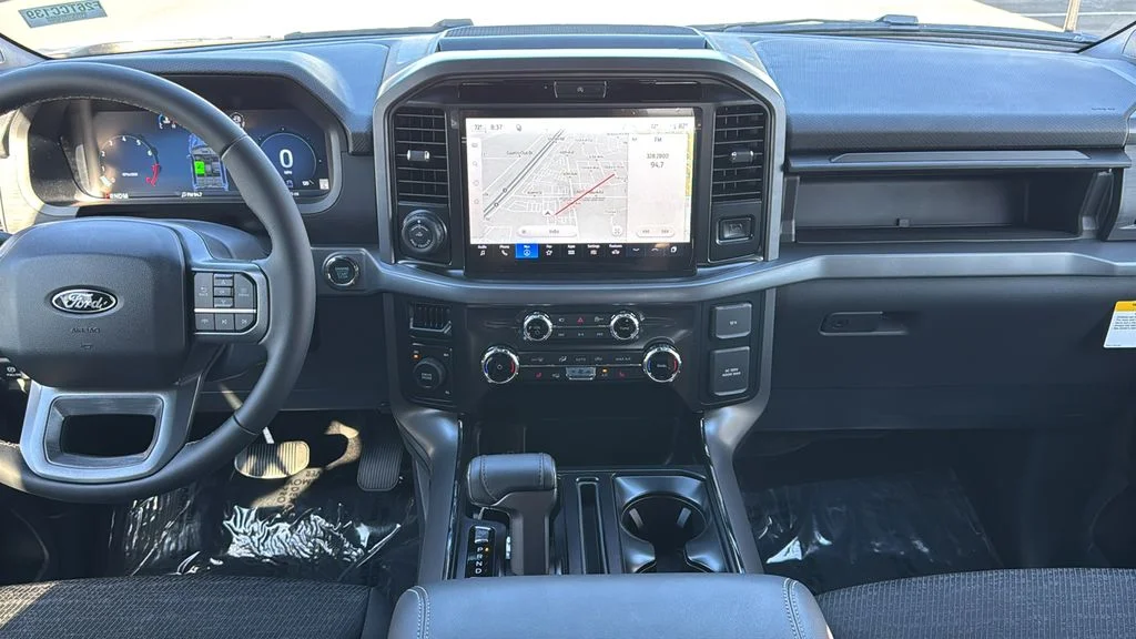 New 2026 Oxford White Ford XLT image 10