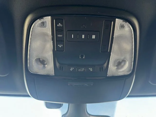 New 2026 Diamond Black Clear-Coat Exterior Paint Dodge GT PLUS image 43