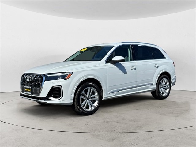 2025 Audi Q7 55 Premium Plus photo 3