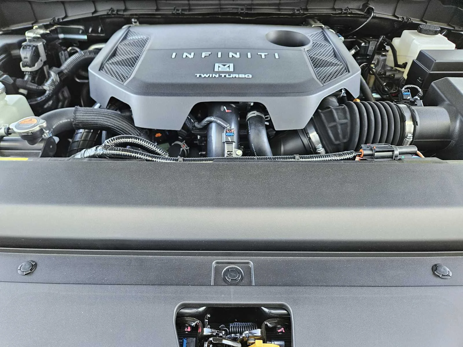New 2026 DYNAMIC METAL INFINITI Luxe 2WD image 23