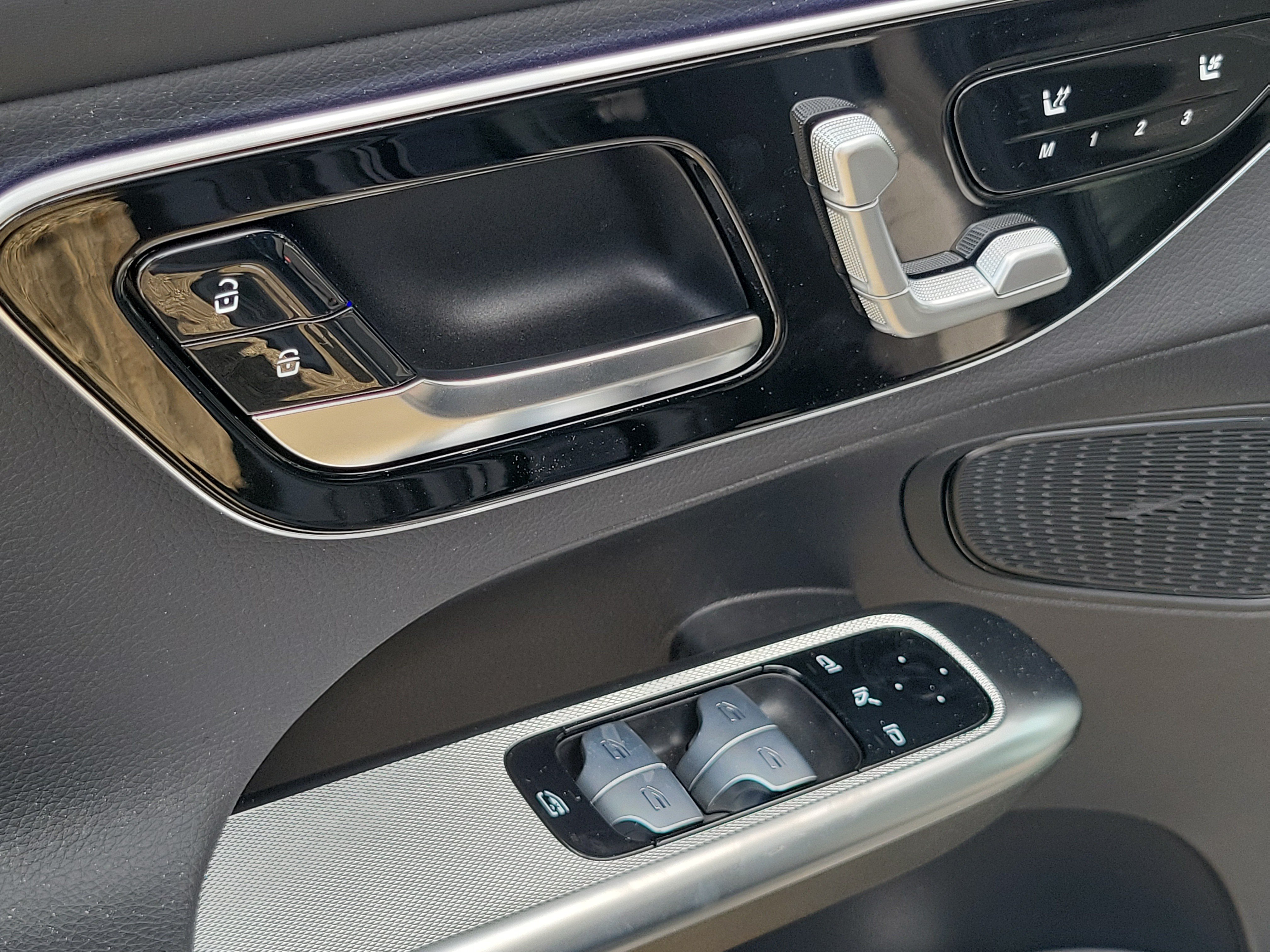 New 2026 Black Mercedes-Benz GLC 300 image 49