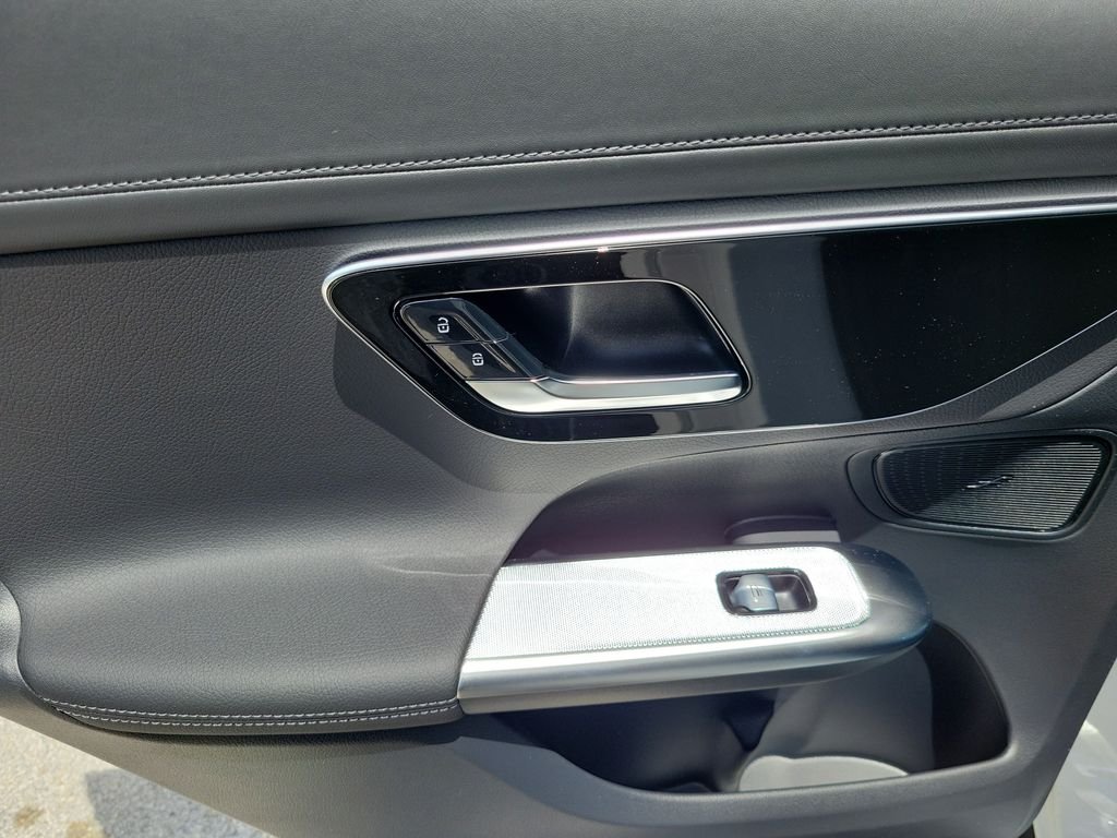 New 2027 Polar White Mercedes-Benz GLC 300 image 15