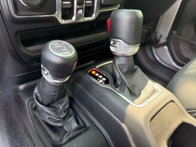Used 2021 Silver Jeep Unlimited Sport Altitude image 32