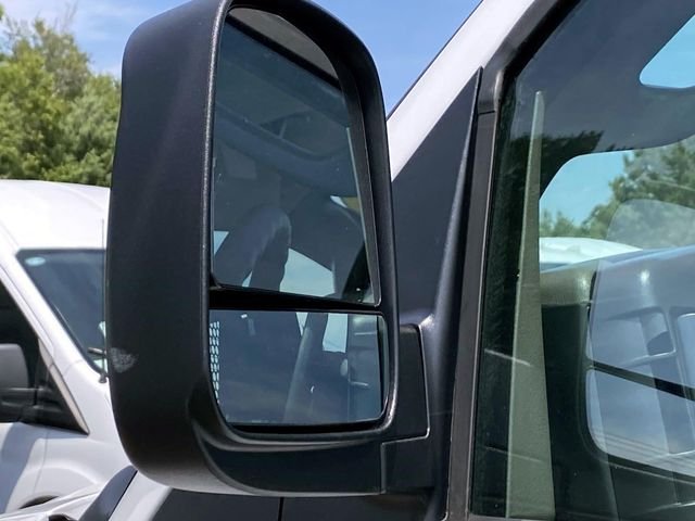Used 2025 White GMC Work Van image 28