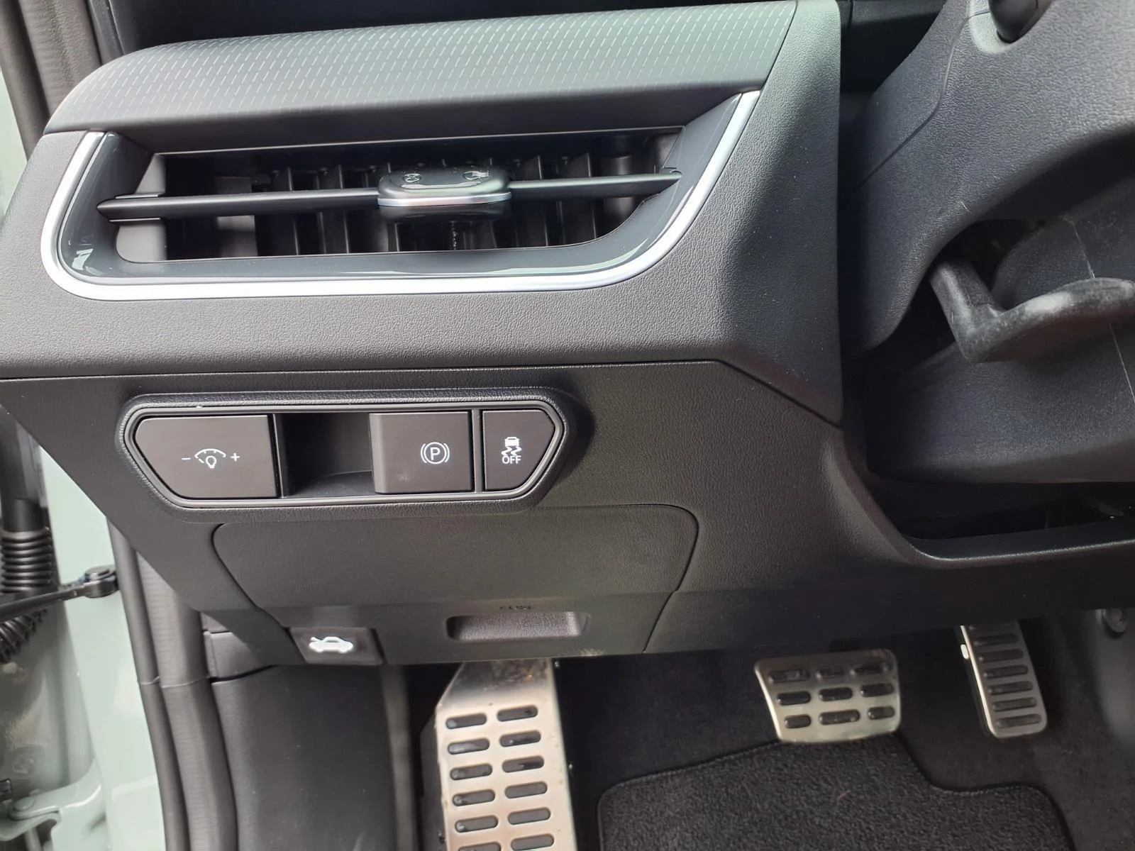 New 2026 Morning Haze Kia GT-Line Turbo image 21