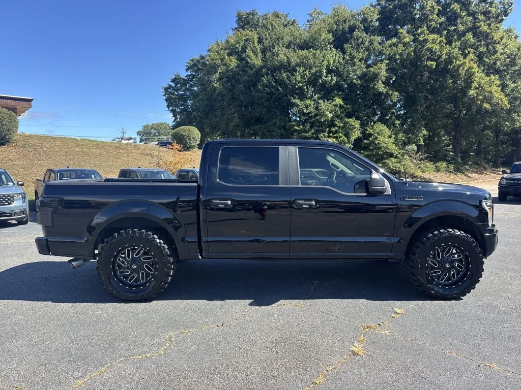 Used 2018 Black Ford XL image 8