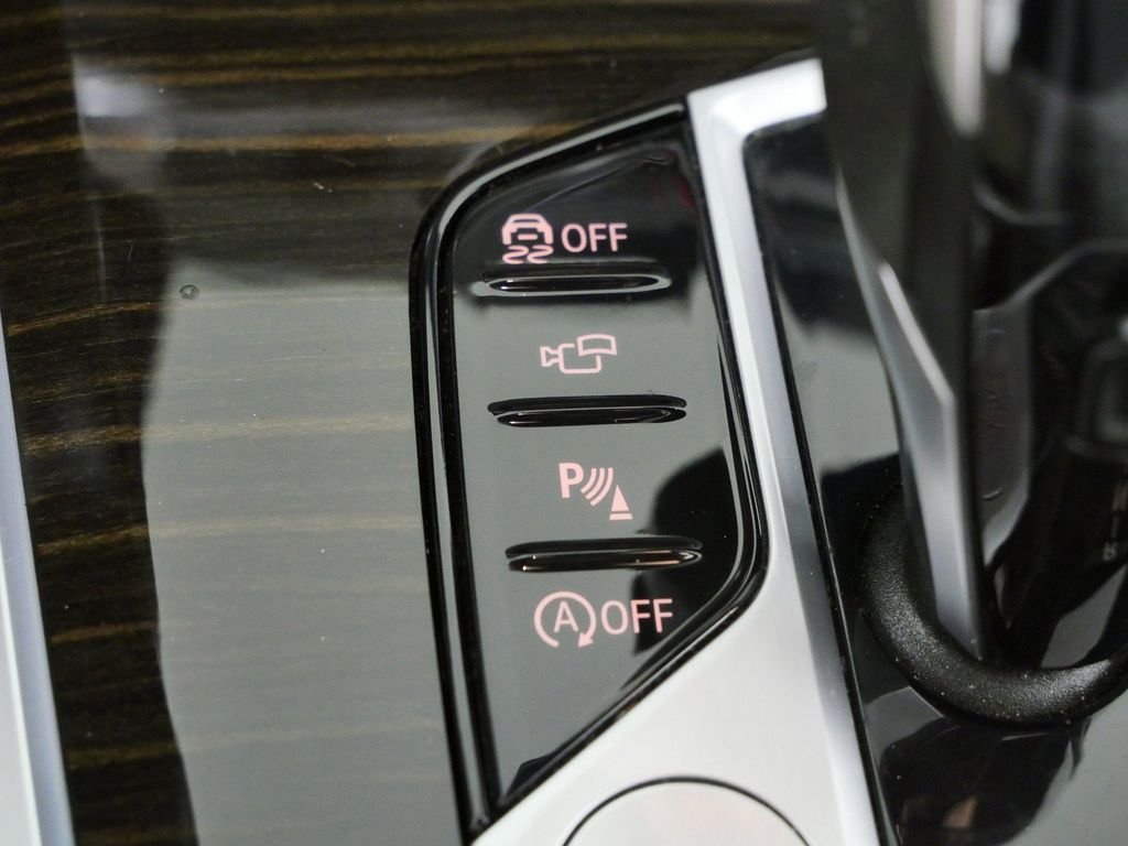 Used 2020 Carbon Black Metallic BMW xDrive40i image 43