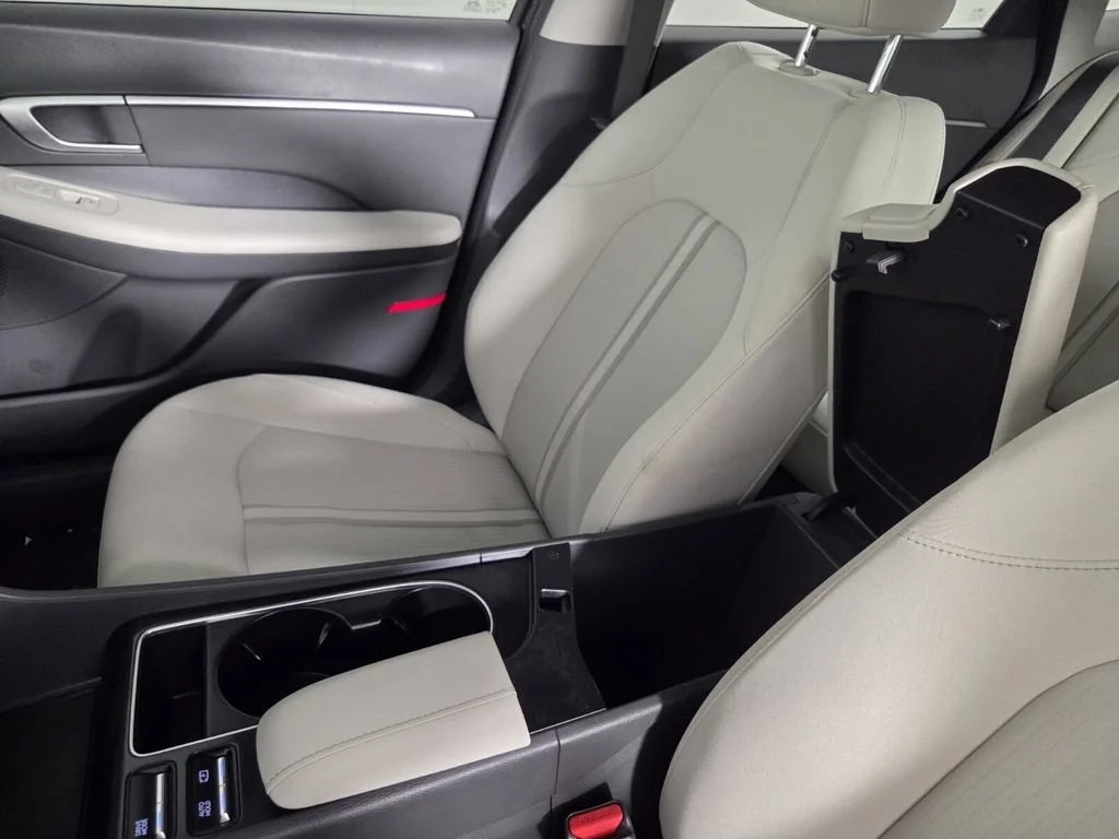 Used 2024 Carbon Blue Hyundai SEL image 20