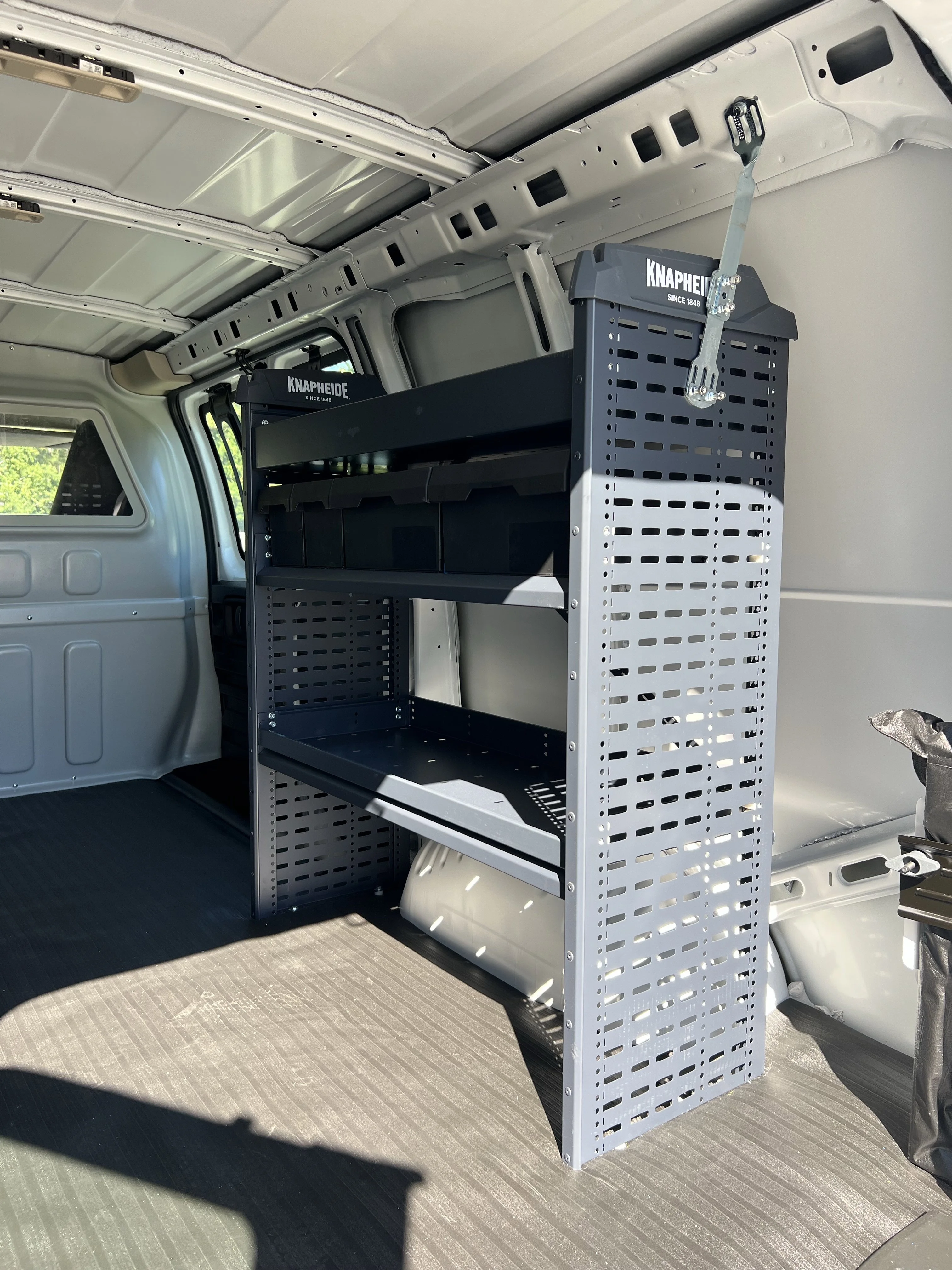 2025 Chevrolet Express Cargo Work Van - Photo 6