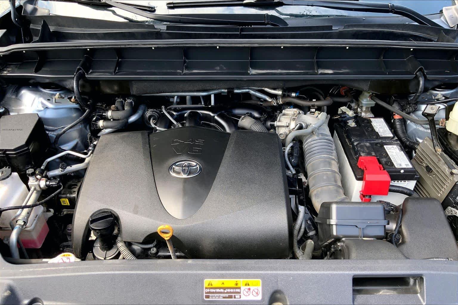 Used 2021 Moon Dust Toyota XLE image 32