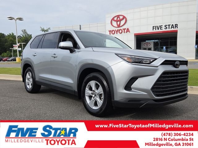 Used 2025 Silver Toyota LE image 1
