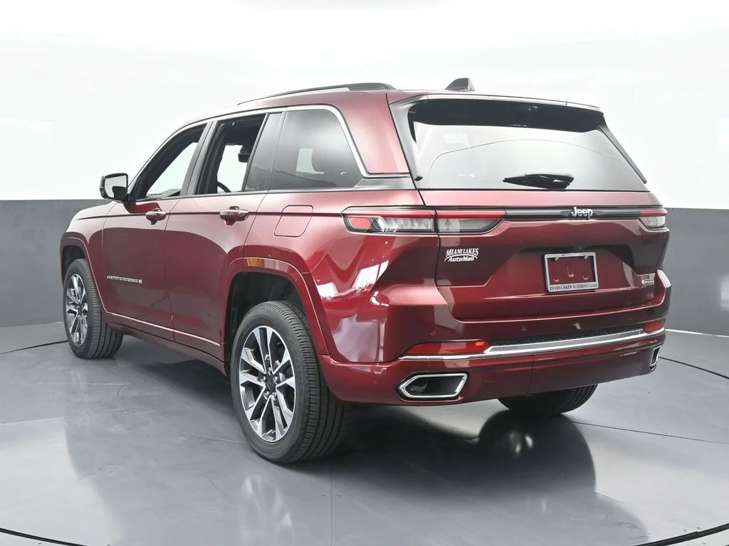 Used 2023 Velvet Red Pearlcoat Jeep Overland image 4