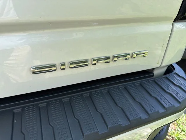 Used 2020 White GMC Denali image 10