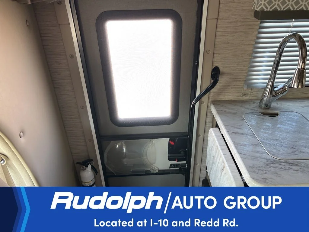 Used 2022 Oxford White Ford Base image 41