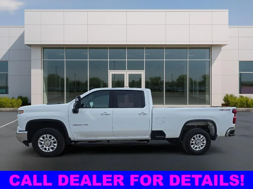 Used 2024 Summit White Chevrolet LT image 4