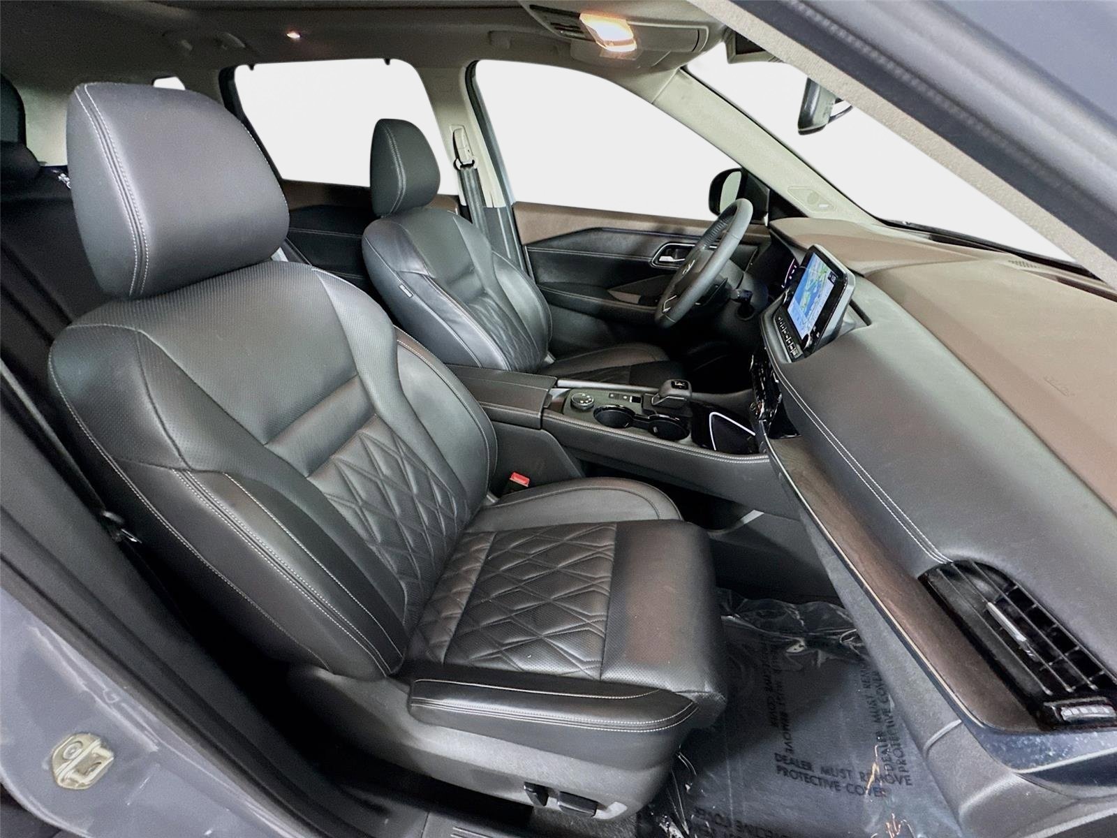 Used 2021 Boulder Gray Pearl Nissan Platinum image 29