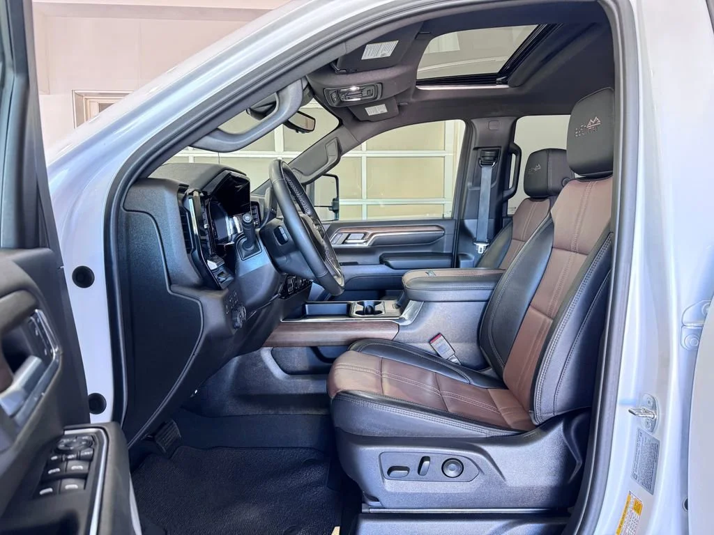 2024 Chevrolet Silverado 3500HD High Country - Photo 10