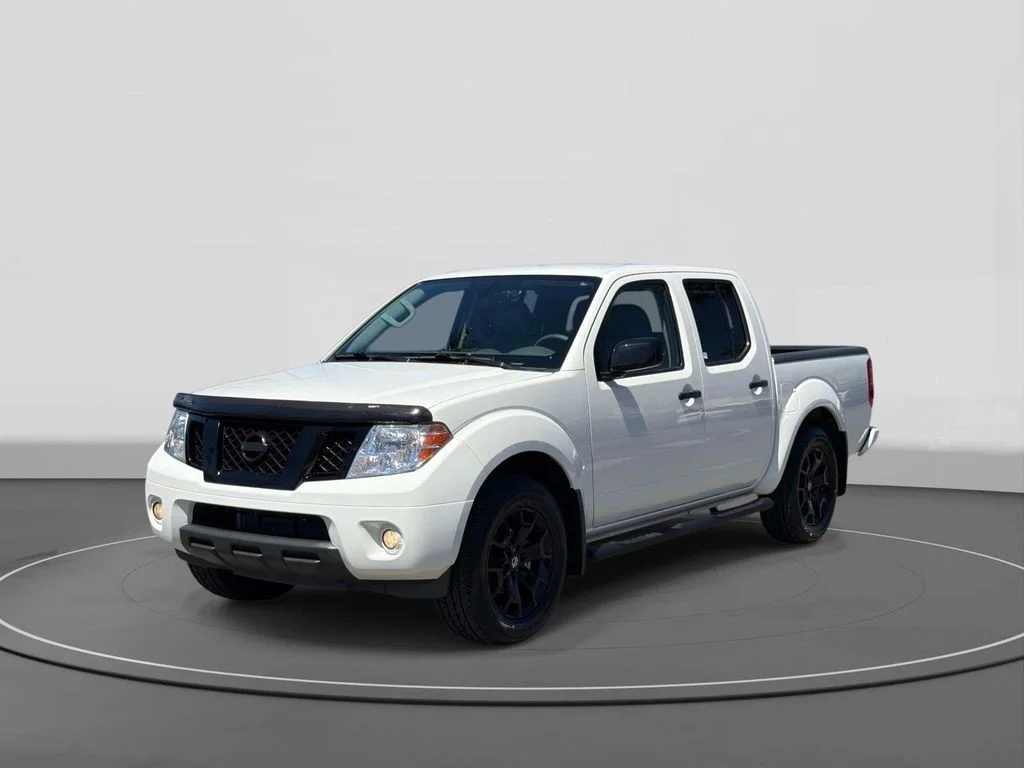 Used 2021 Glacier White Nissan SV image 1