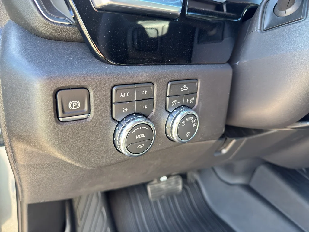 New 2026 Sterling Metallic GMC SLE image 21