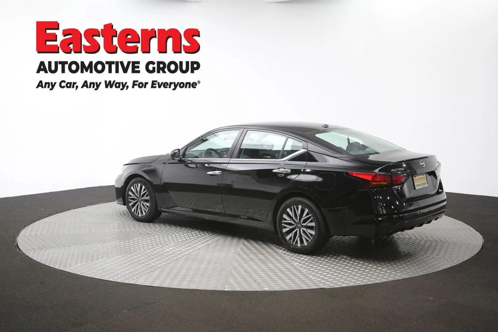 Used 2024 Black Nissan 2.5 SV image 63