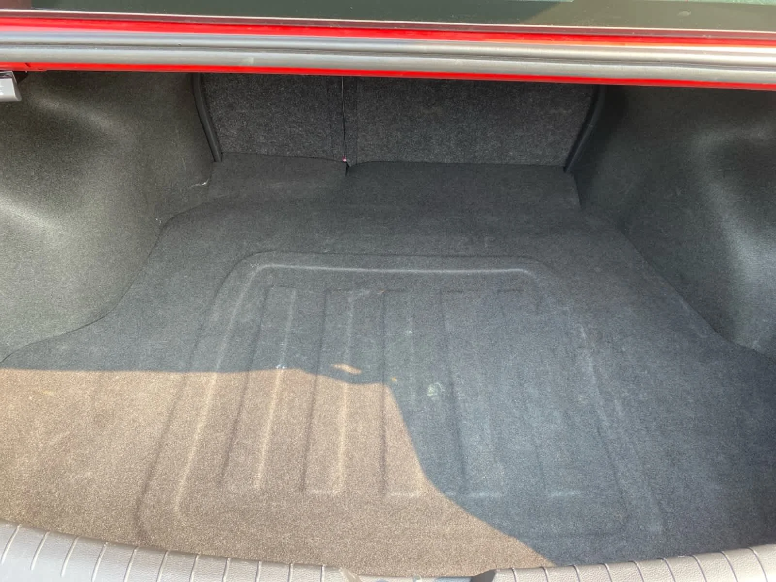 Used 2019 Scarlet Red Hyundai SE image 24