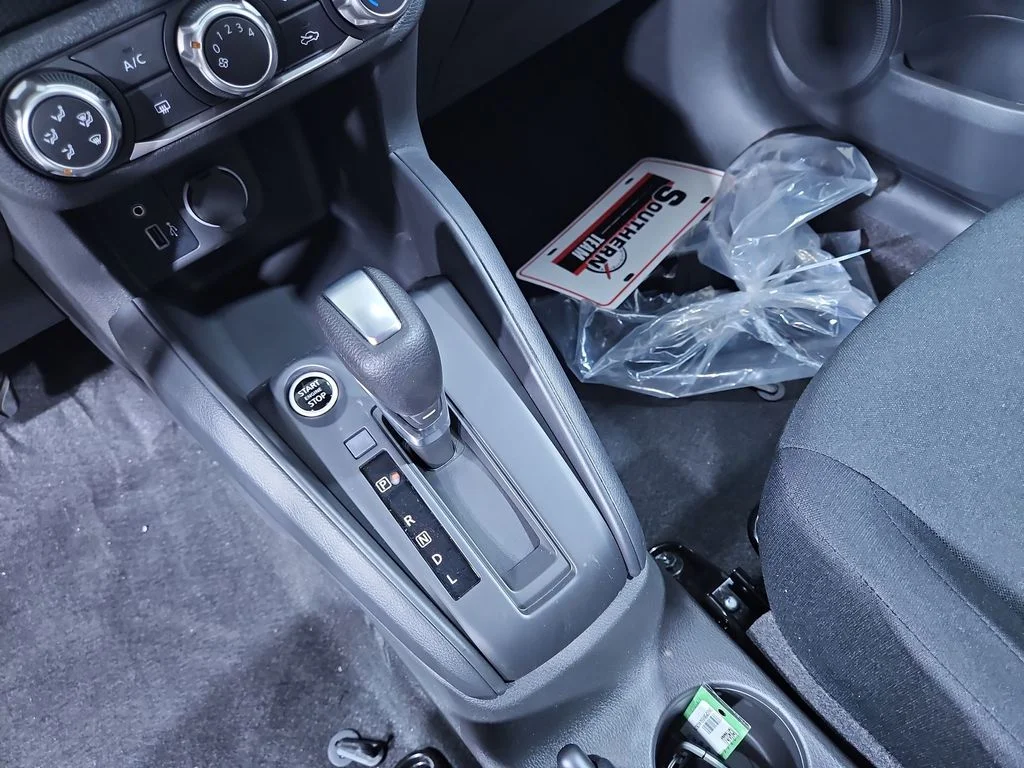 2025 Nissan KICKS PLAY Base - Photo 23