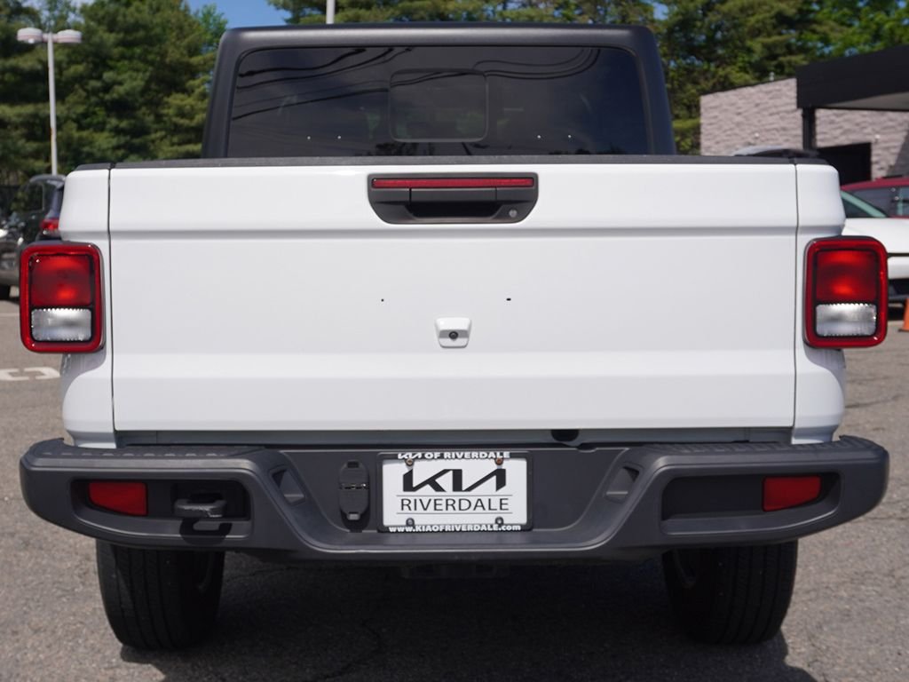 Used 2023 White Jeep Overland image 9