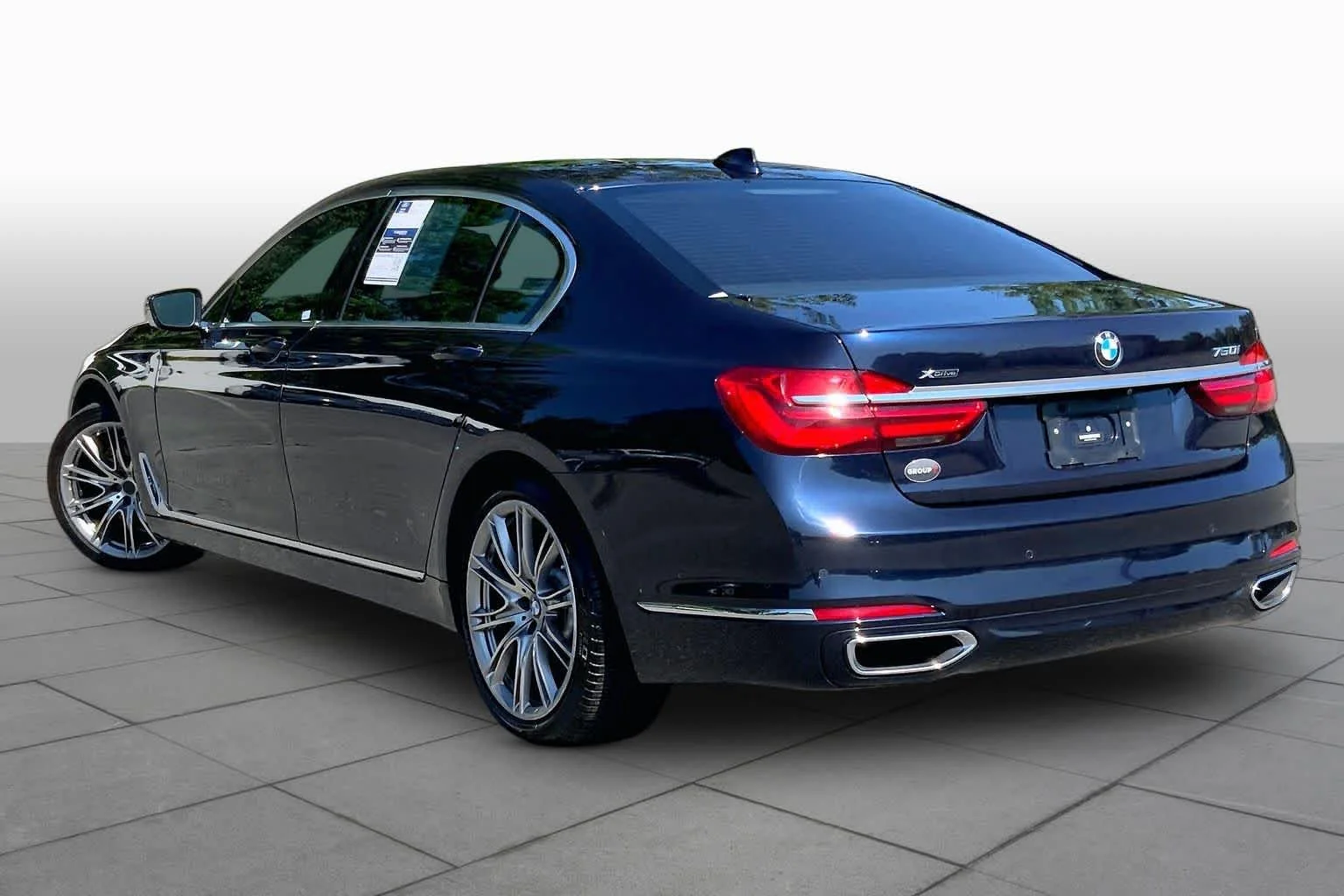 Used 2016 Imperial Blue Metallic BMW 750i xDrive image 12