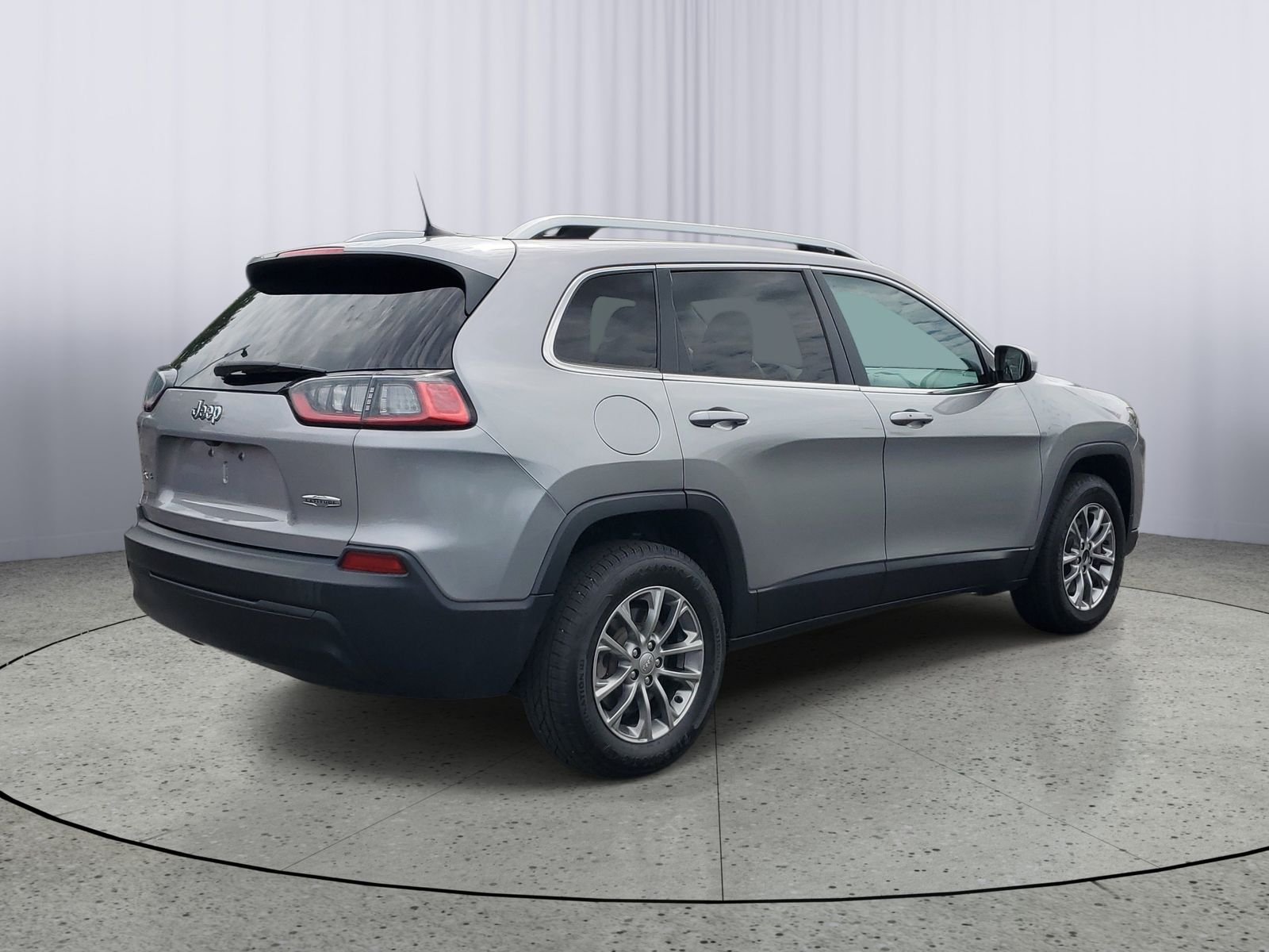 Certified Used 2019 Silver Jeep Latitude Plus image 4