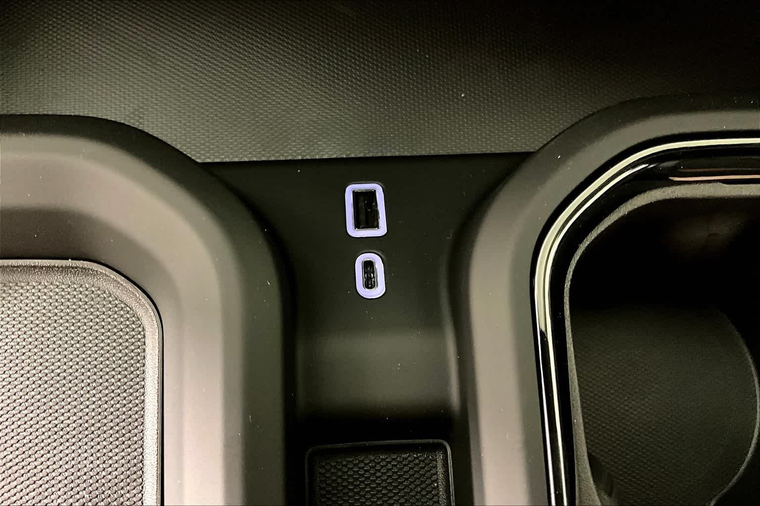 Used 2025 Onyx Black GMC AT4 image 14